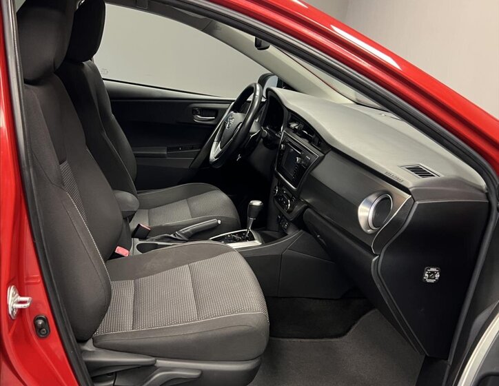 Toyota Auris Kombi 1,6 l 97 kw