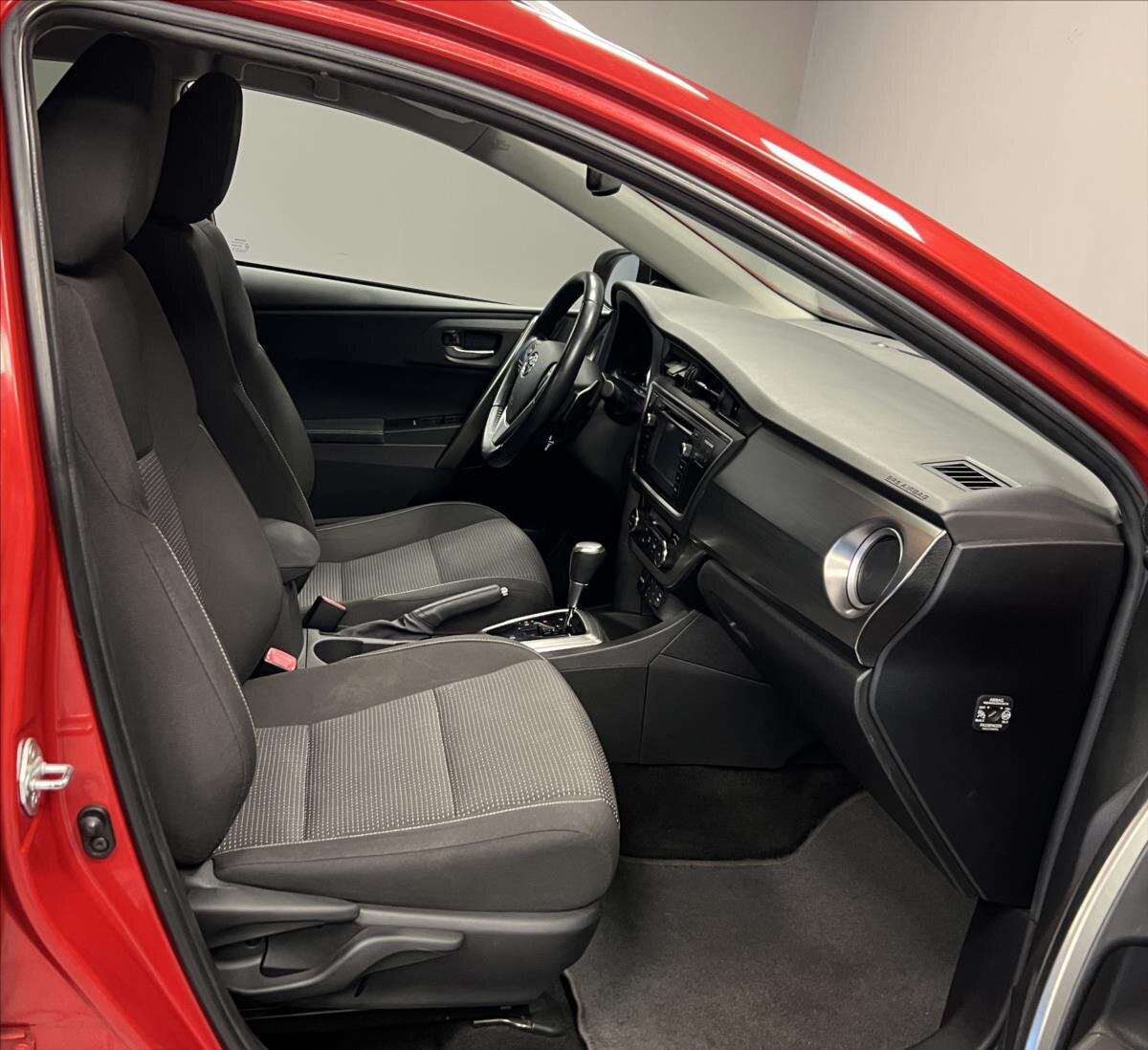 Toyota Auris Kombi 1,6 l 97 kw