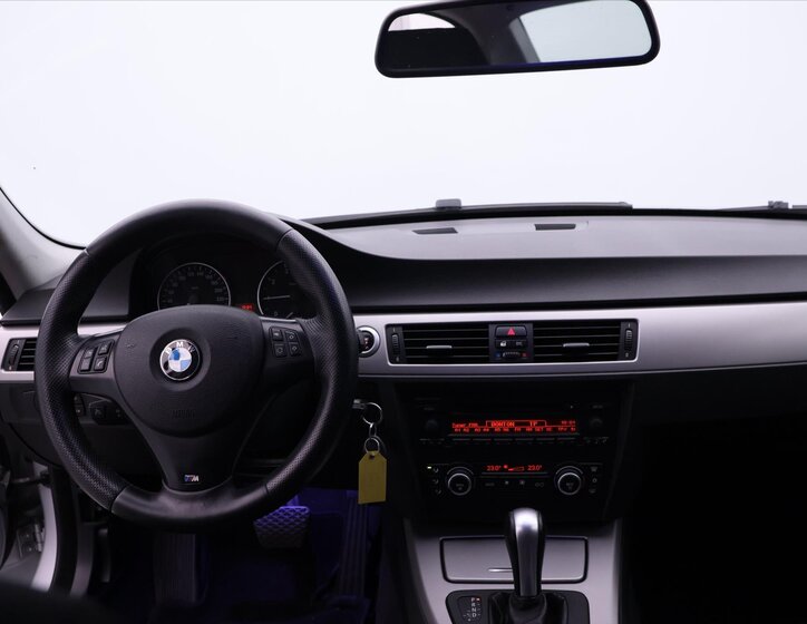 BMW Řada 3 Sedan / Limuzína 2,0 l 110 kw