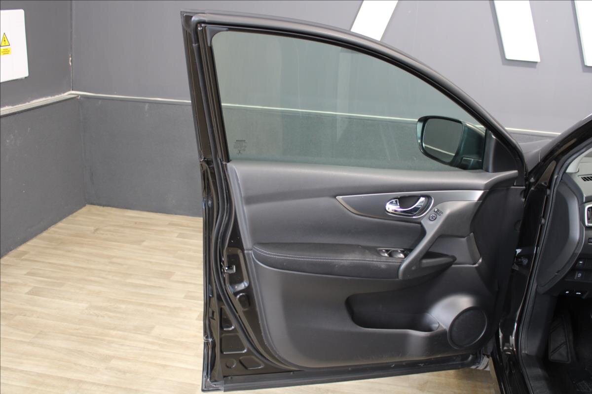 Nissan Qashqai SUV / Terénní 1,6 l 96 kw