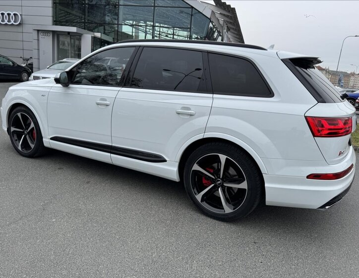 Audi SQ7 SUV / Terénní 4,0 l 320 kw