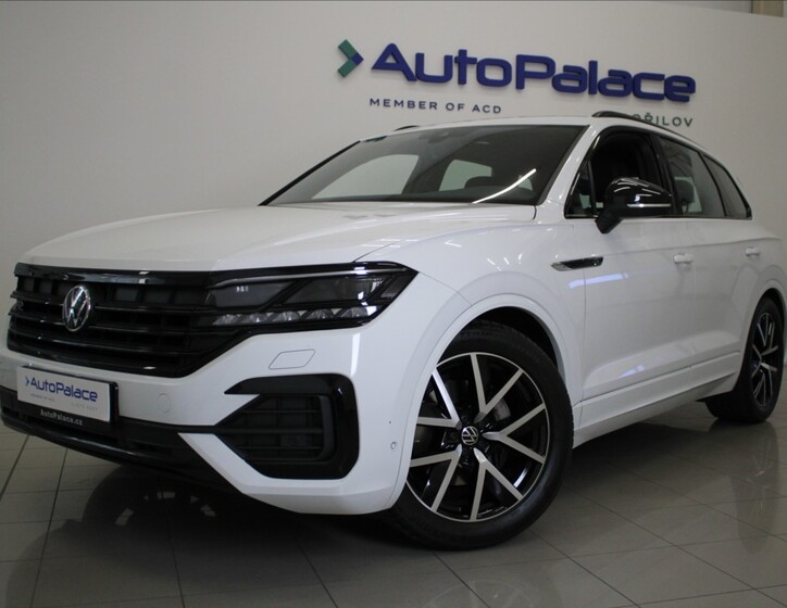 Volkswagen Touareg 1