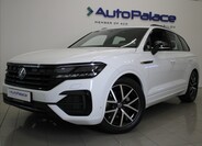 Volkswagen Touareg 1