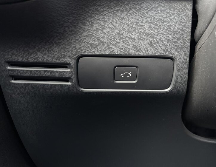 Volvo XC40 Kombi 2,0 l 145 kw