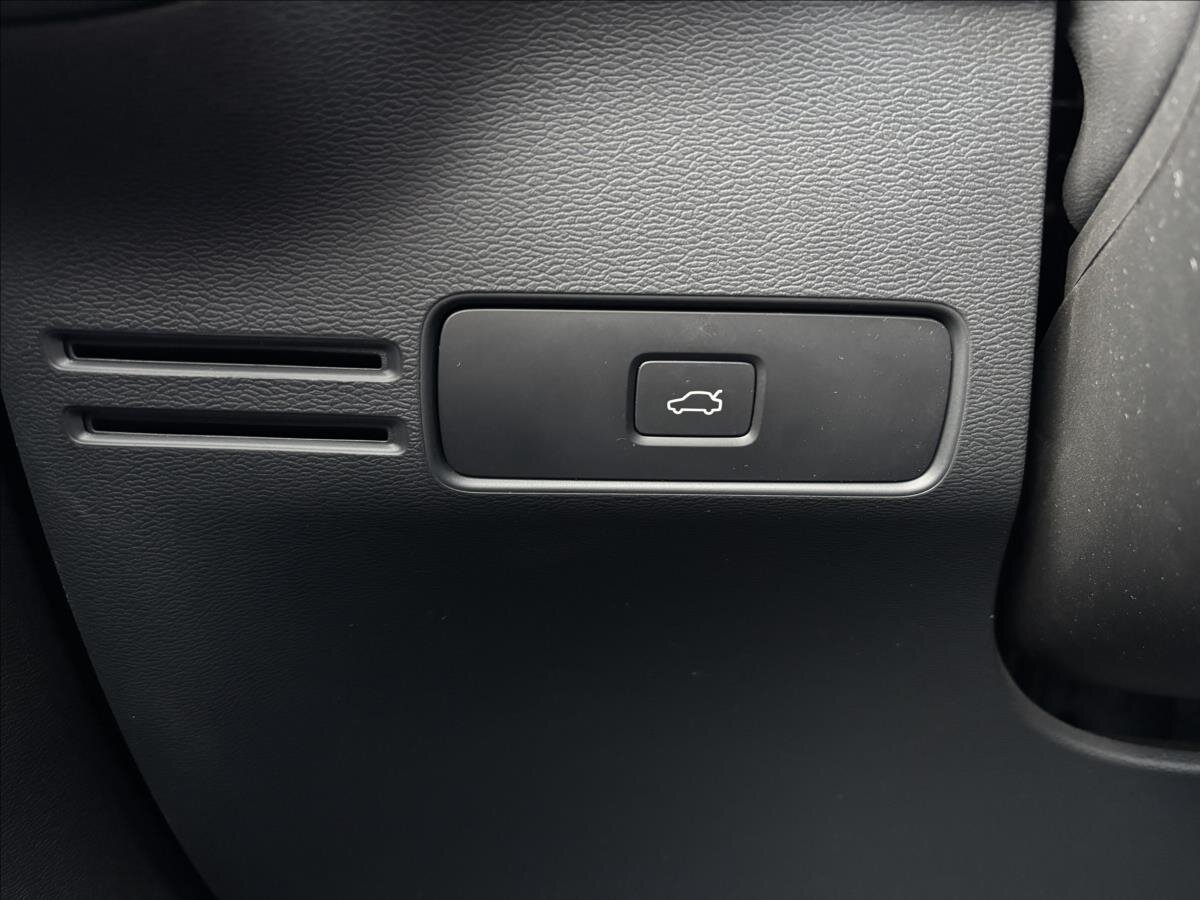 Volvo XC40 Kombi 2,0 l 145 kw