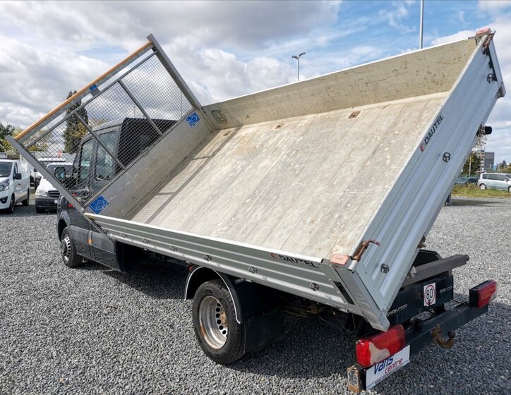 Mercedes-Benz Sprinter 13