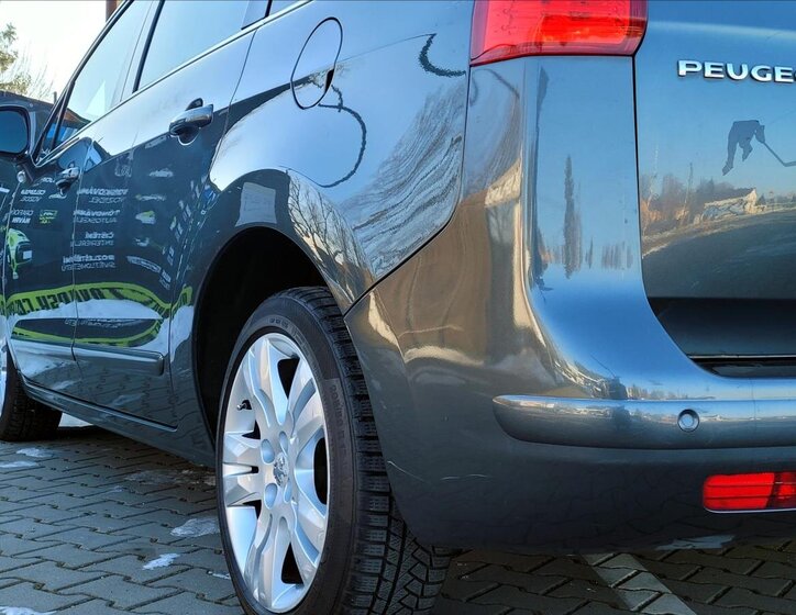 Peugeot 5008 MPV 1,6 l 115 kw