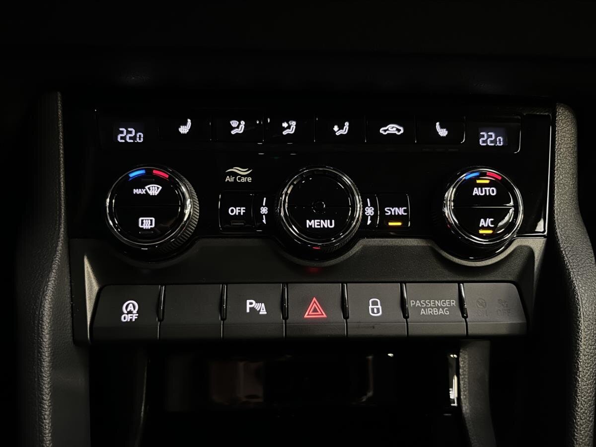 Škoda Karoq SUV / Terénní 1,5 l 110 kw