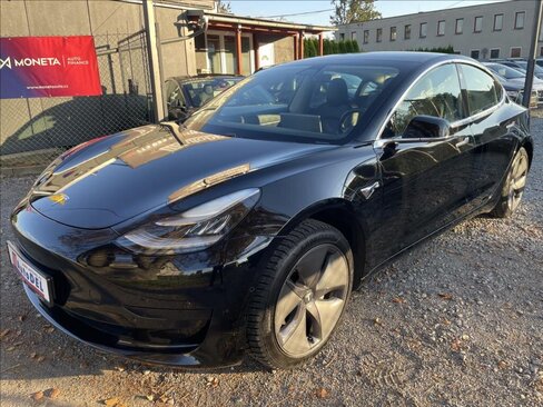 Tesla Model 3 Sedan / Limuzína 0,0 239 kw