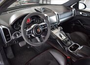 Porsche Cayenne 9