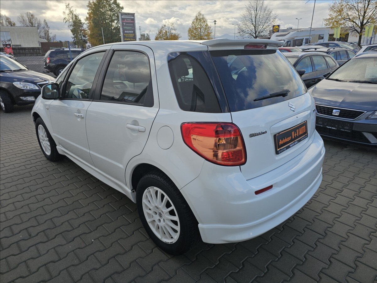 Suzuki SX4 Hatchback 1,6 l 79 kw