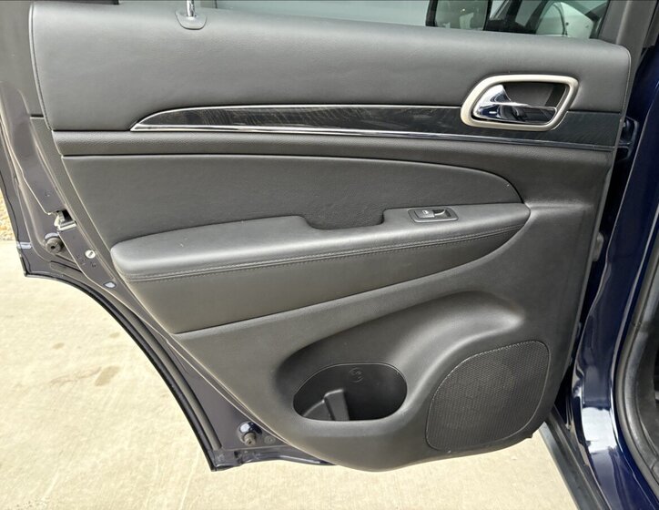 Jeep Grand Cherokee 25