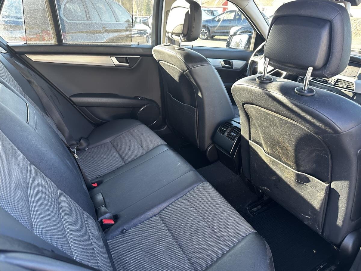 Mercedes-Benz Třídy C Kombi 2,1 l 100 kw