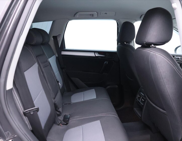 Volkswagen Touareg 15