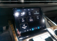 Cadillac Escalade 32