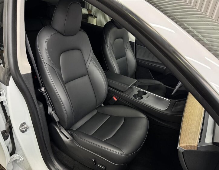 Tesla Model Y SUV 0,0 378 kw