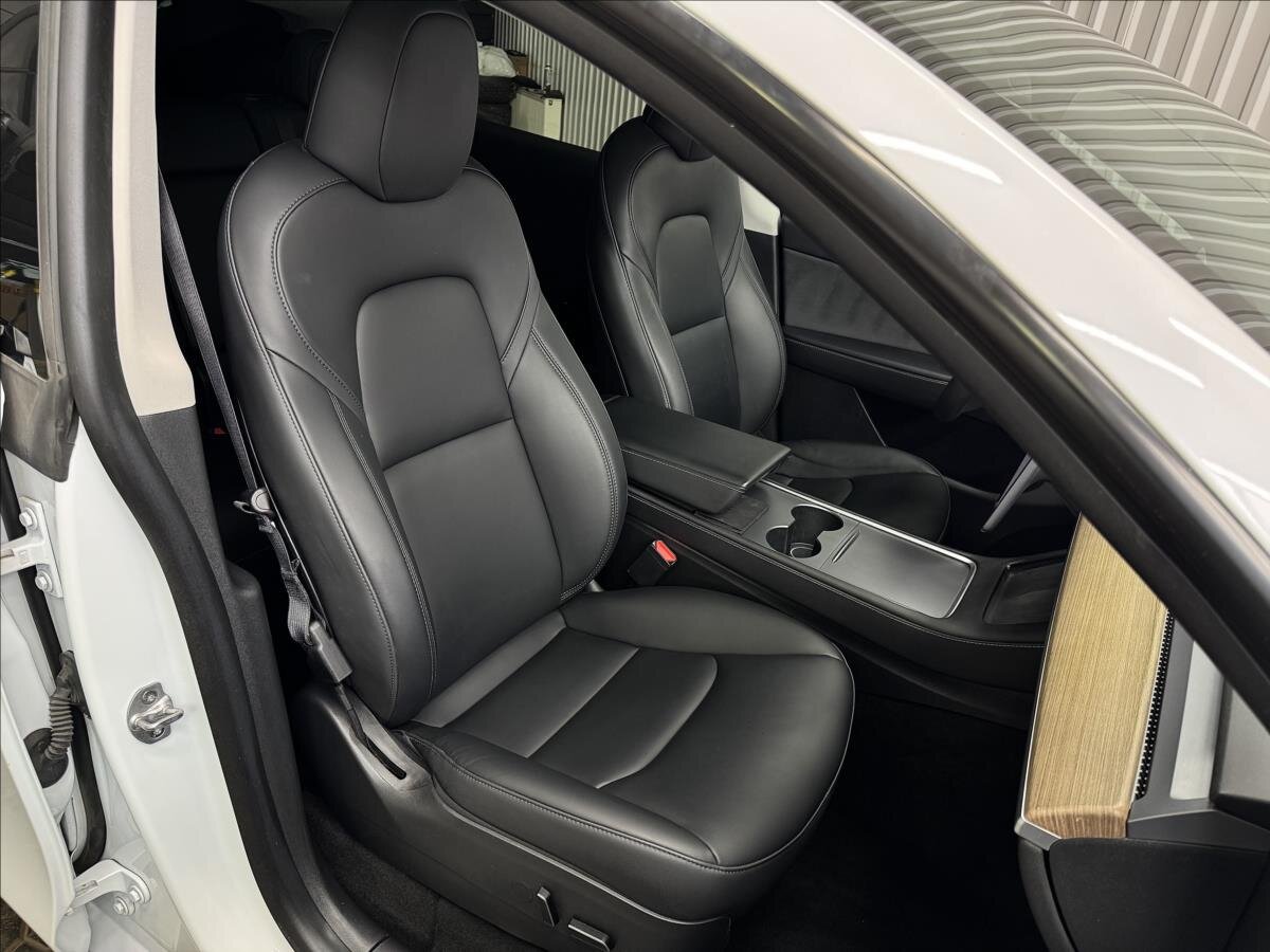 Tesla Model Y SUV 0,0 378 kw