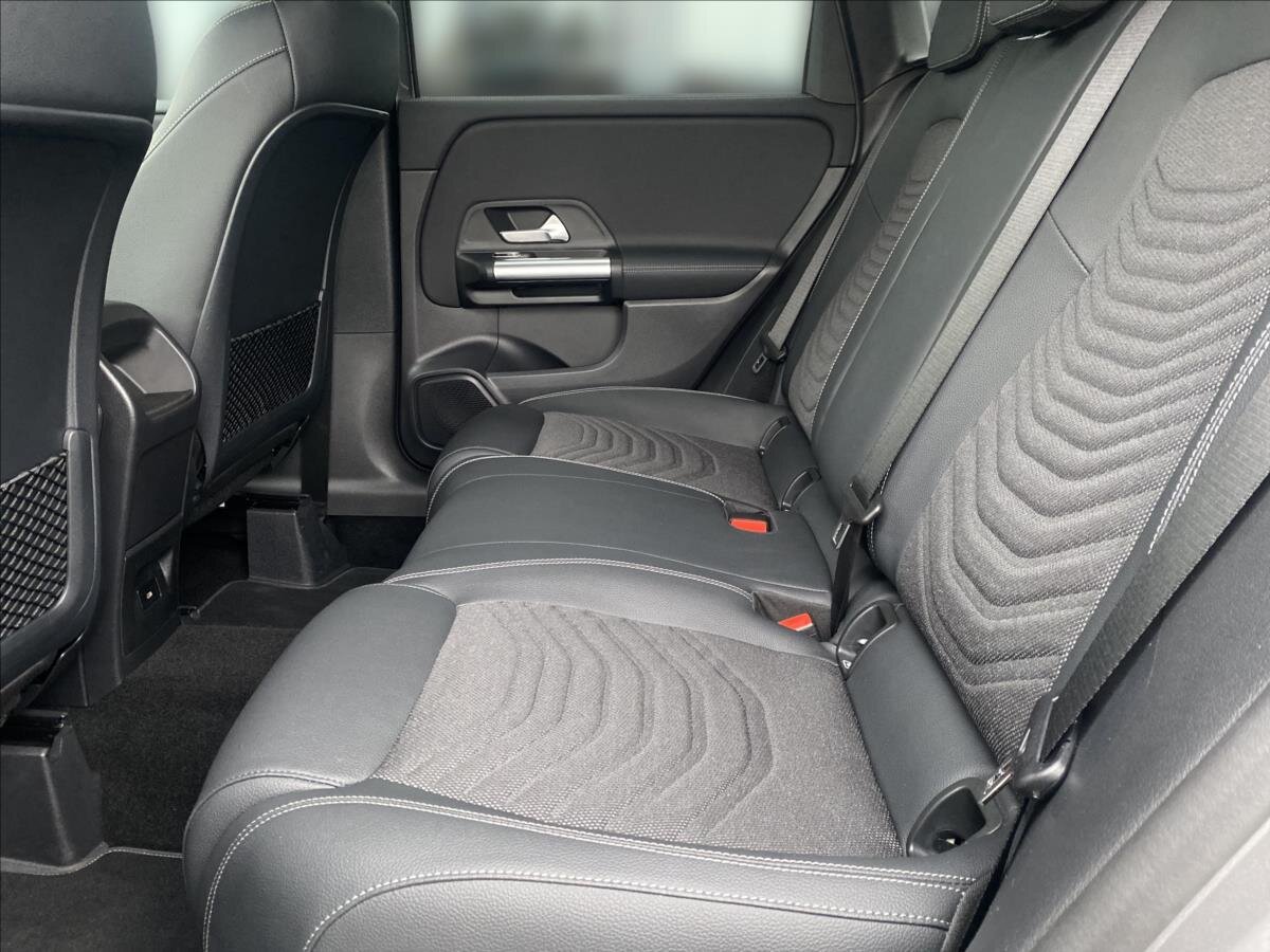 Mercedes-Benz Třídy B Hatchback 1,3 l 120 kw