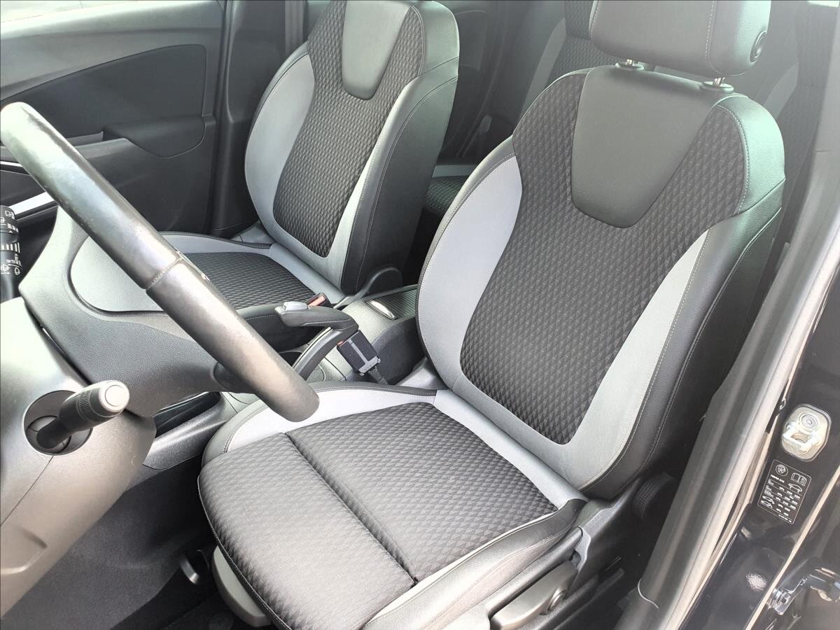 Opel Crossland X SUV / Terénní 1,5 l 75 kw