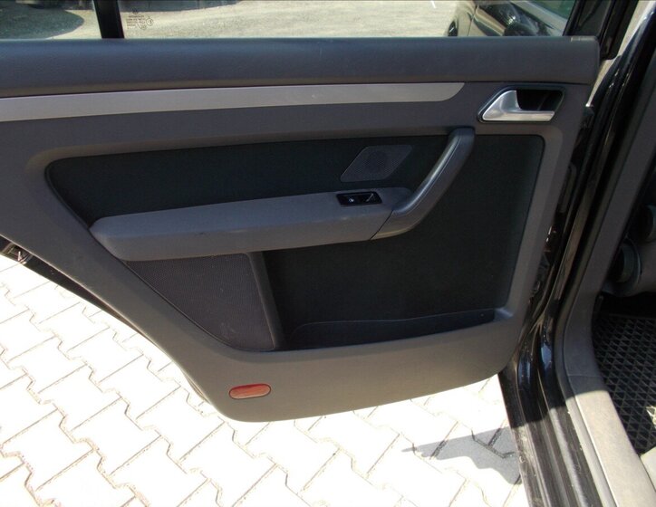 Volkswagen Touran MPV 1,9 l 77 kw