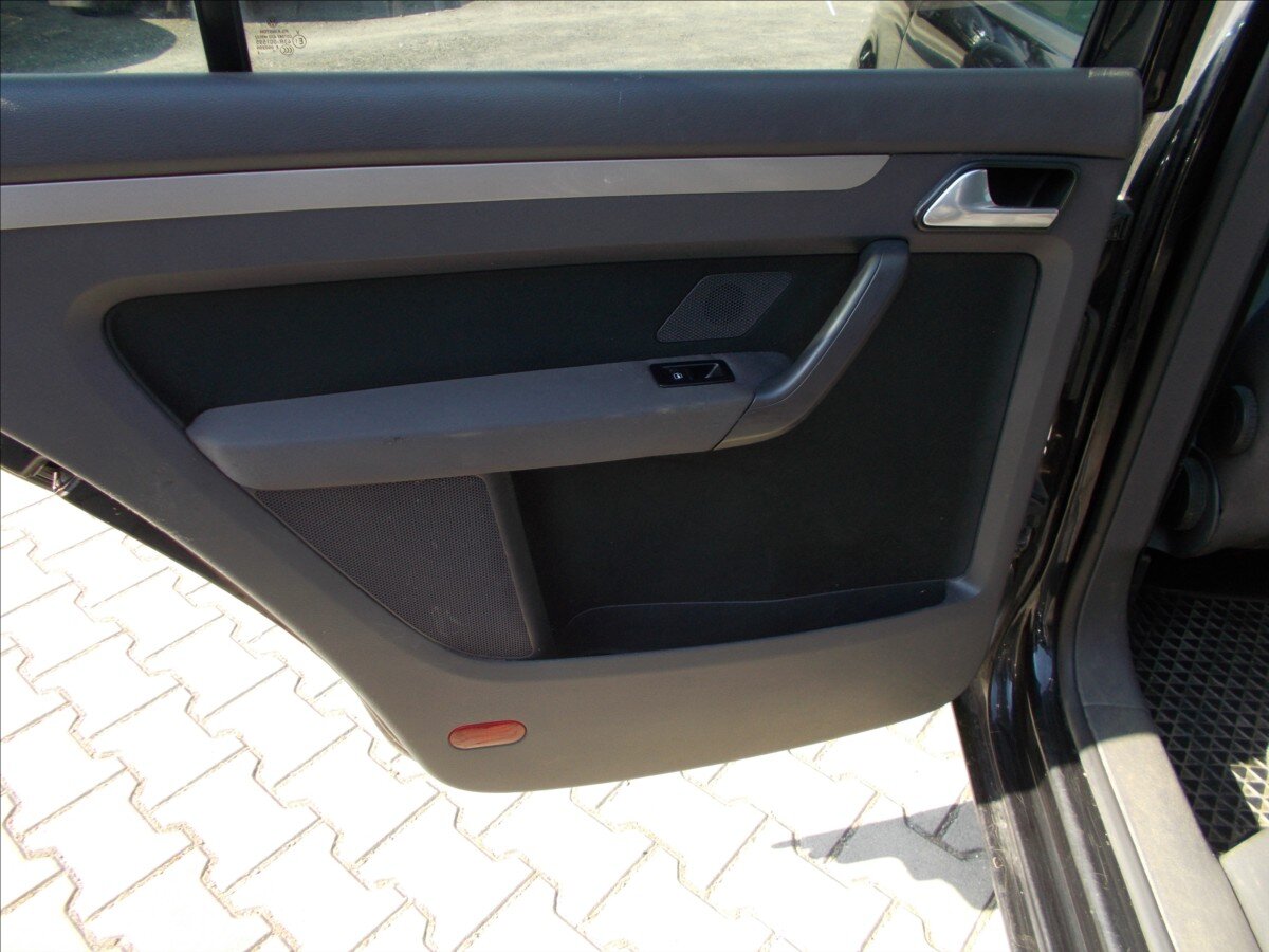 Volkswagen Touran MPV 1,9 l 77 kw