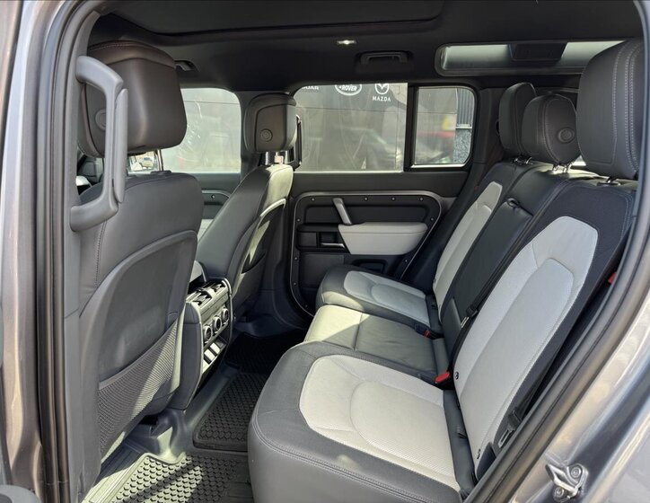 Land Rover Defender SUV / Terénní 3,0 l 221 kw