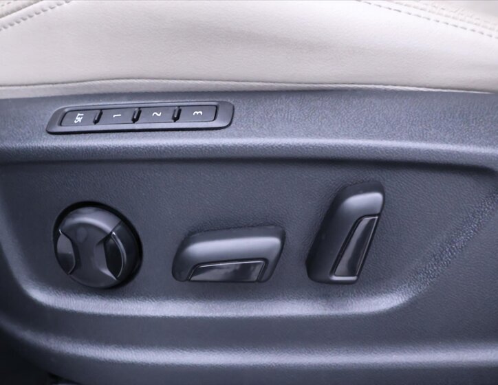 Škoda Kodiaq SUV / Terénní 2,0 l 140 kw