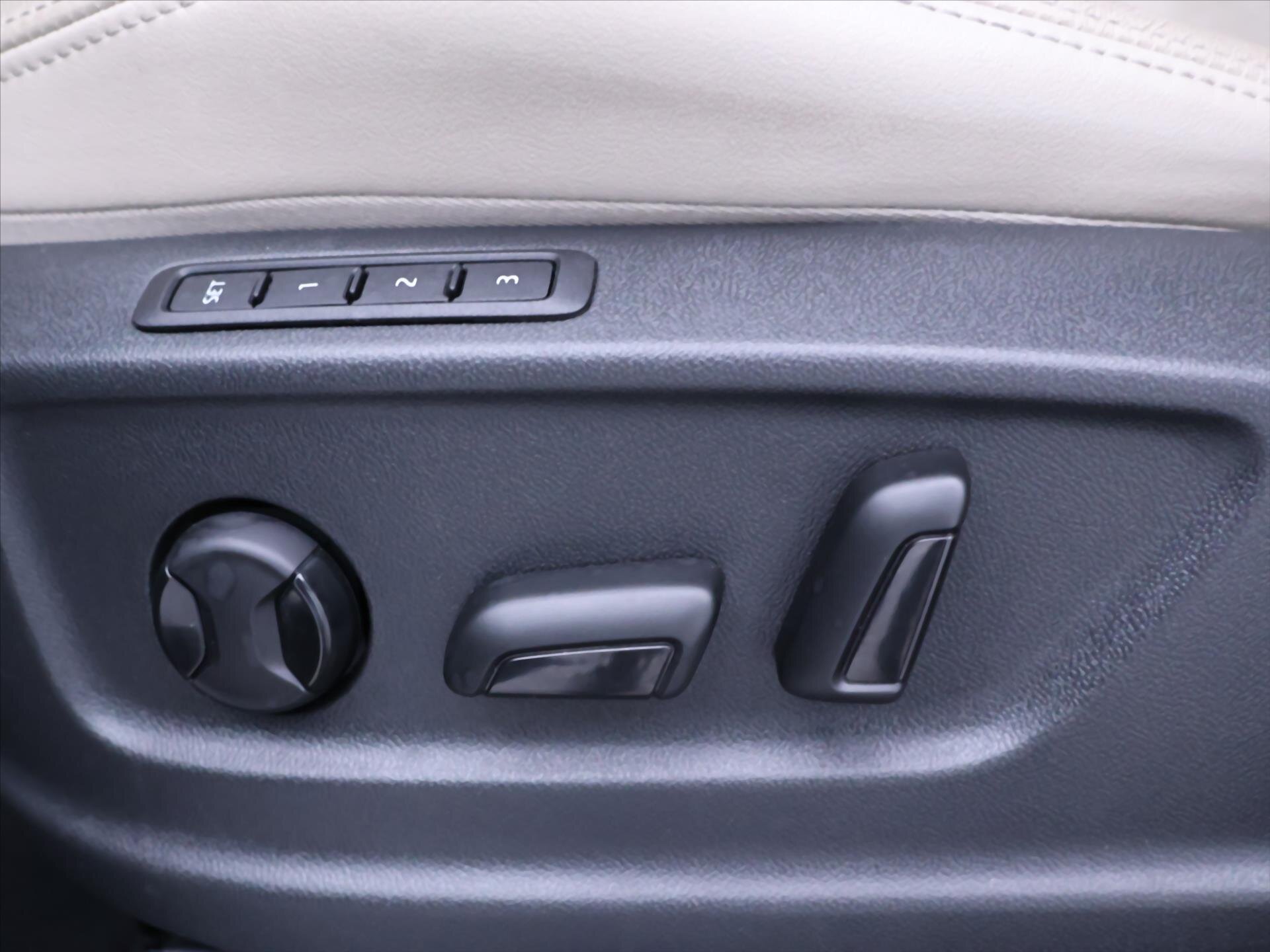 Škoda Kodiaq SUV / Terénní 2,0 l 140 kw