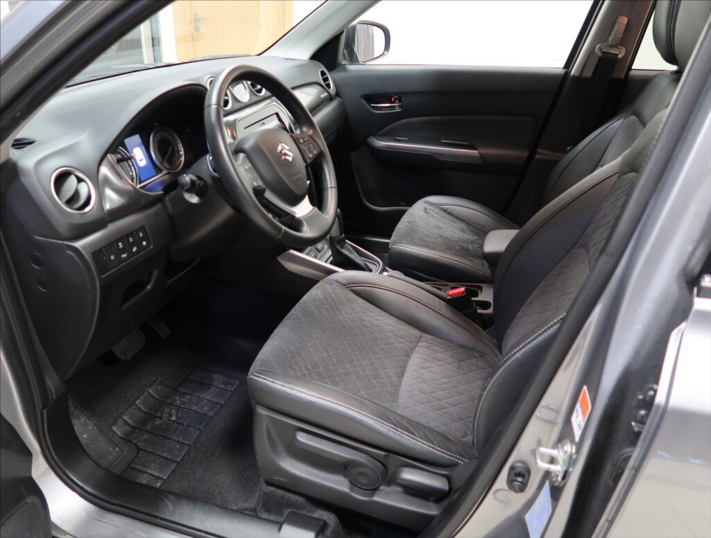 Suzuki Vitara SUV 1,4 l 103 kw