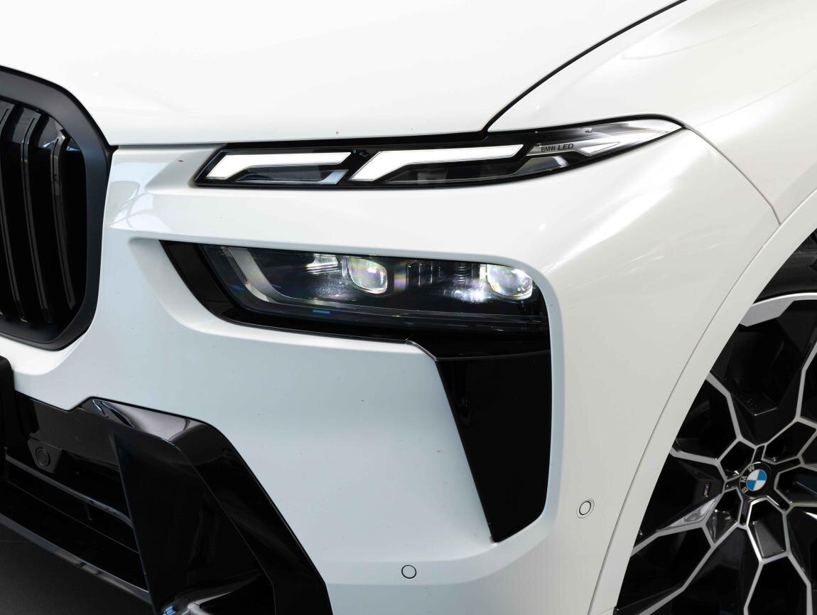 BMW X7 SUV / Terénní 3,0 l 259 kw