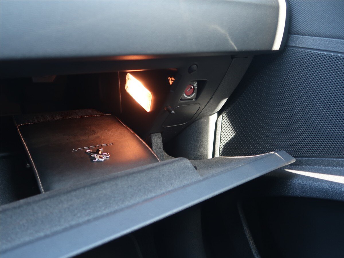 Peugeot 508 Kombi 2,0 l 120 kw