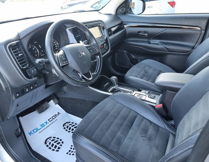 Mitsubishi Outlander SUV / Terénní 2,0 l 110 kw
