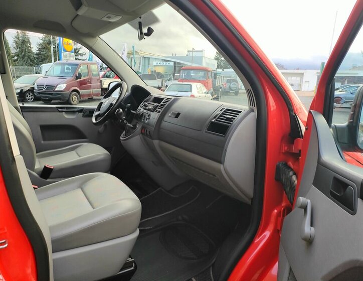 Volkswagen Transporter 13