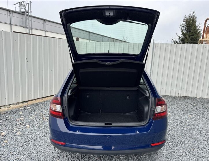 Škoda Rapid Hatchback 999,0 70 kw