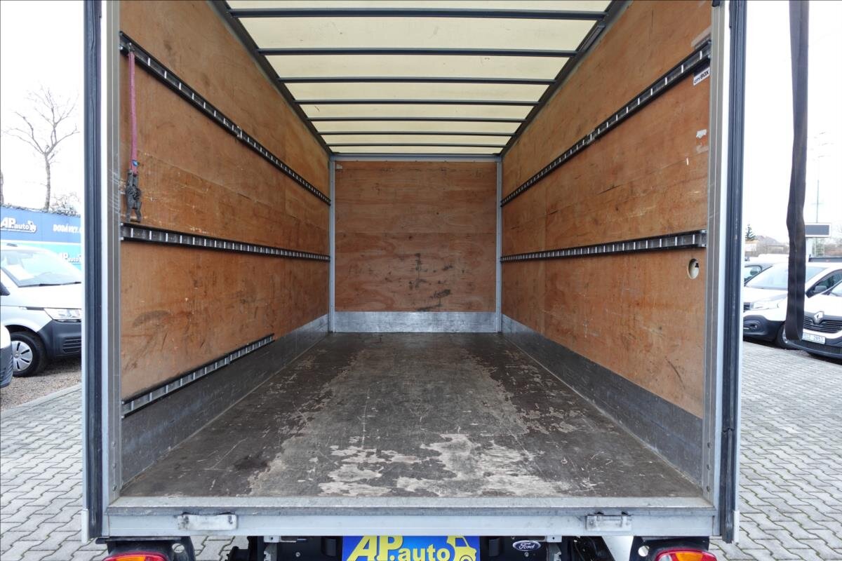 Ford Transit Skříň 2,0 l 96 kw