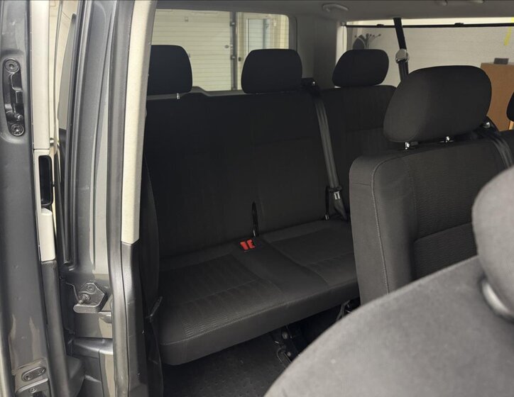 Volkswagen Caravelle Kombi 2,0 l 110 kw