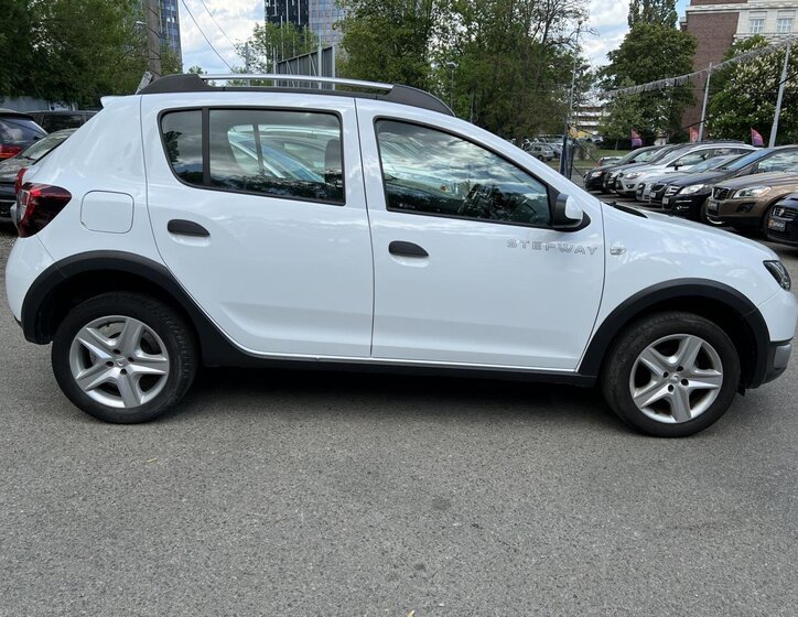 Dacia Sandero Hatchback 1,5 l 66 kw