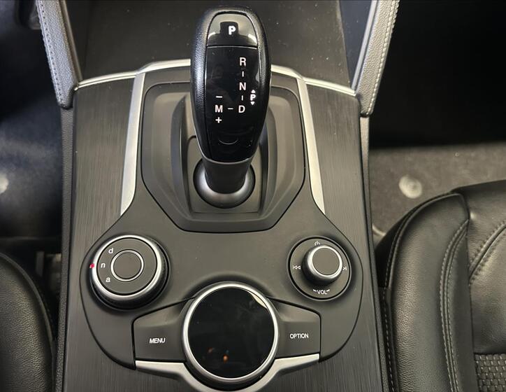 Alfa Romeo Stelvio 42