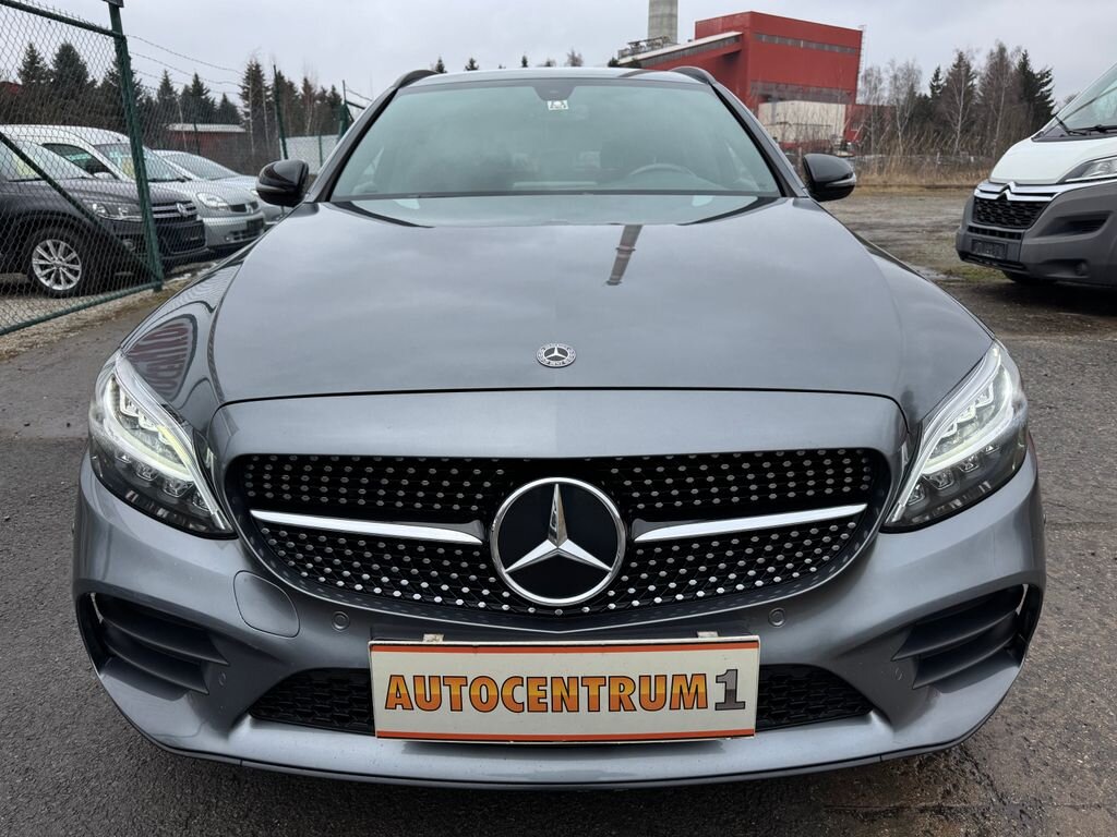 Mercedes-Benz Třídy C Kombi 2,2 l 143 kw