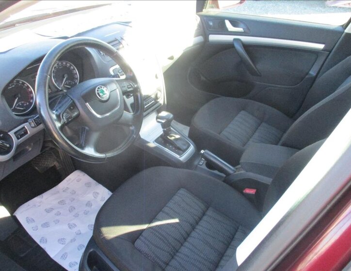 Škoda Octavia Sedan / Limuzína 2,0 l 103 kw