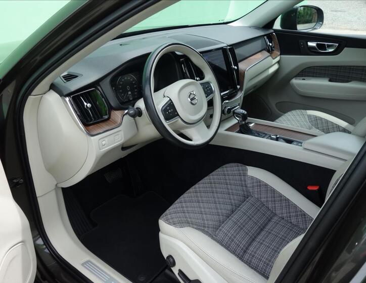 Volvo XC60 16