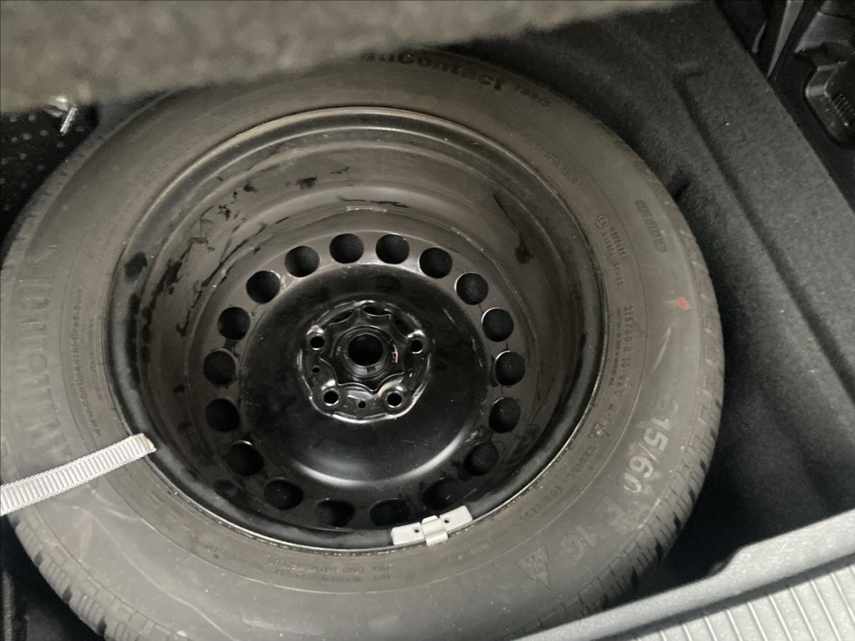 Volkswagen Passat Kombi 1,4 l 110 kw