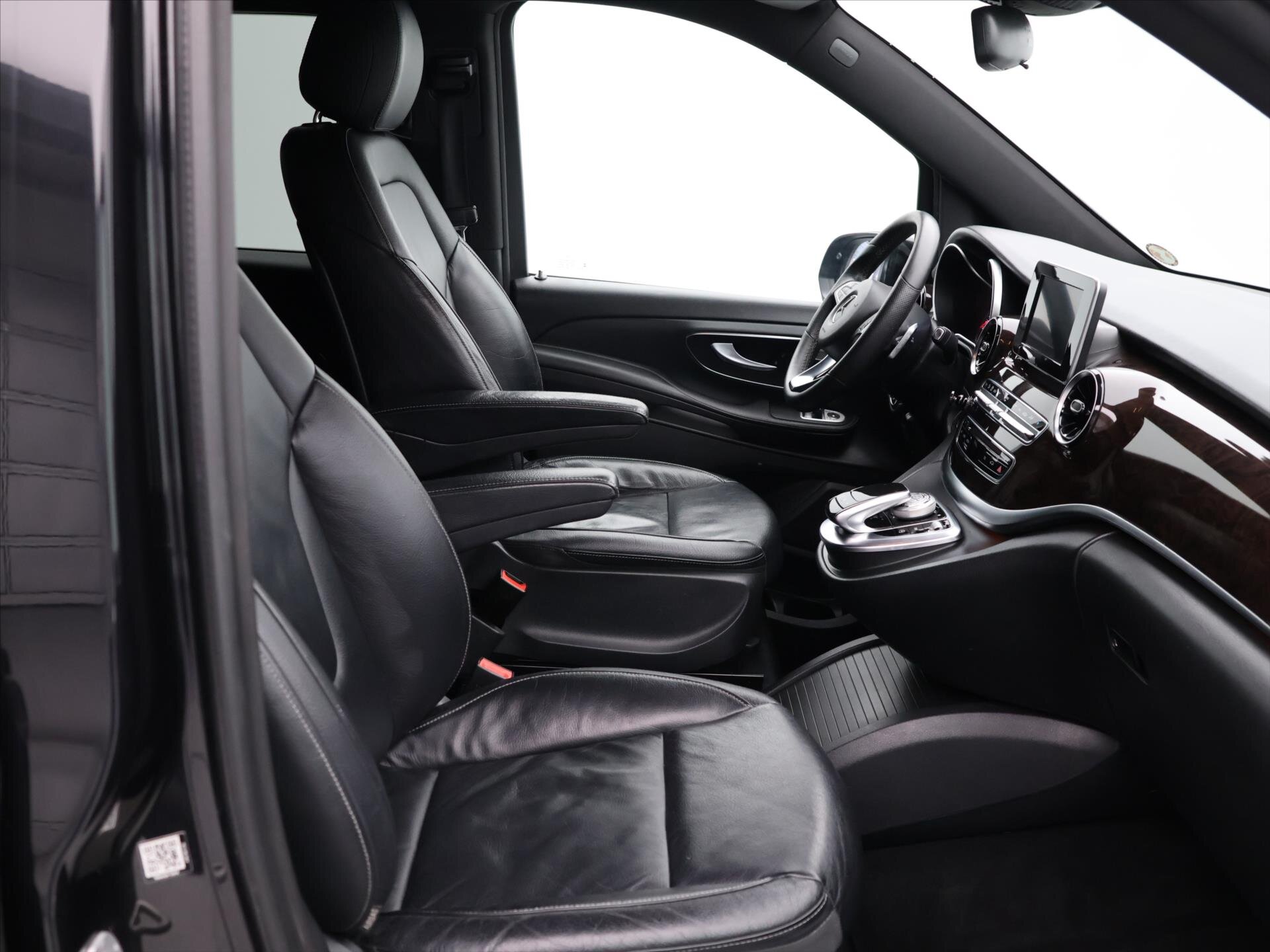 Mercedes-Benz Třídy V Kombi 2,1 l 140 kw