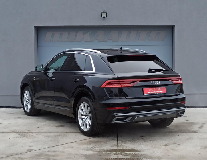 Audi Q8 7