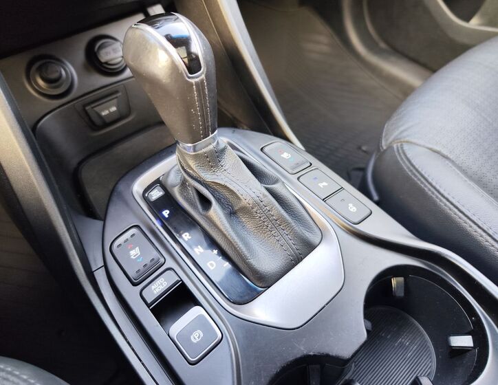 Hyundai Grand Santa Fe 30