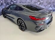 BMW M8 5