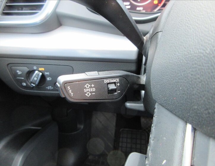 Audi Q5 SUV / Terénní 2,0 l 140 kw