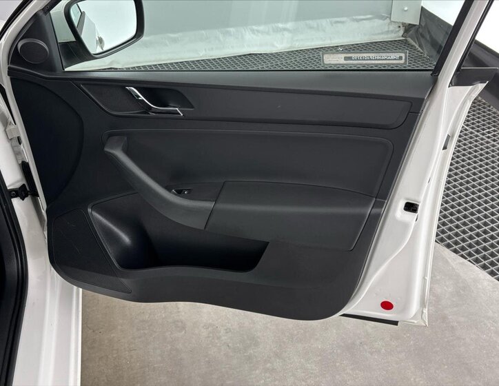 Škoda Rapid Liftback 1,2 l 63 kw