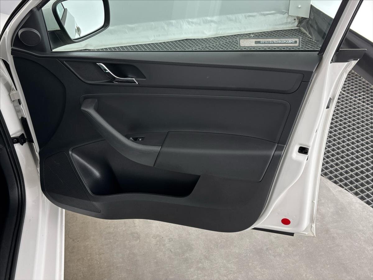 Škoda Rapid Liftback 1,2 l 63 kw