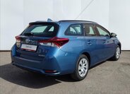 Toyota Auris Kombi 1,3 l 73 kw
